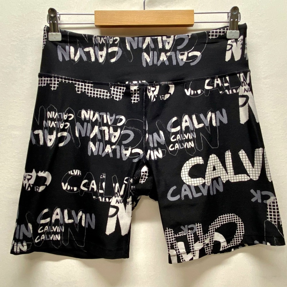 Calvin Klein CK Performance Bike Shorts Women's Large Black Logo 7" Inseam EUC